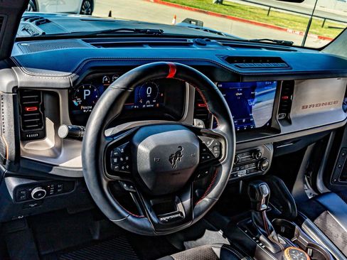 Used 2024 Ford Bronco Raptor AWD/4WD image 11