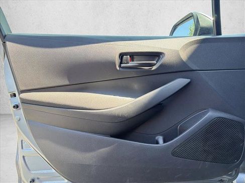 Used 2024 Toyota Corolla LE FWD image 9