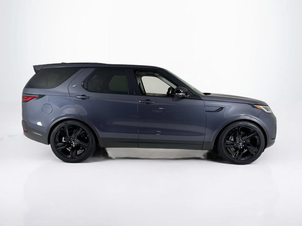 Used 2024 Land Rover Discovery S AWD/4WD image 5