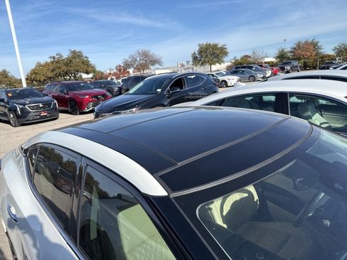 Used 2023 Nissan Maxima Platinum w/ Sport Mat Group image 4