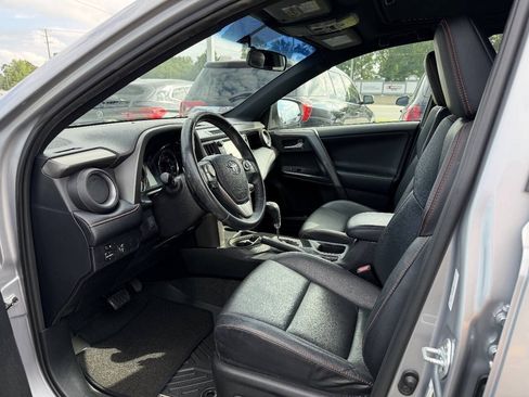 Used 2016 Toyota RAV4 SE FWD image 7
