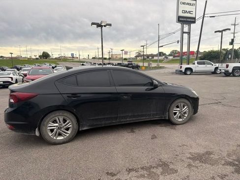 Used 2019 Hyundai Elantra SEL FWD image 14