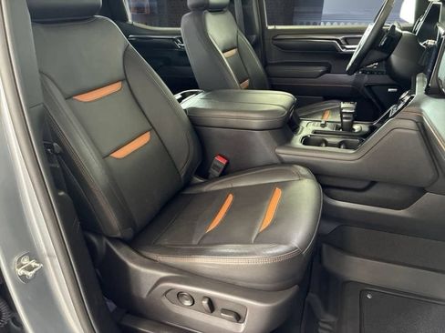 Used 2024 GMC Sierra 1500 AT4 w/ Technology Package AWD/4WD image 39