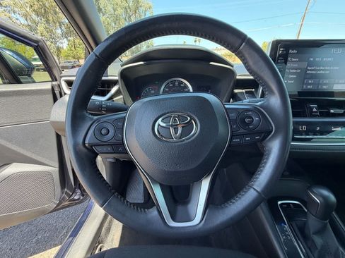 Used 2020 Toyota Corolla SE w/ SE Premium Package FWD image 10