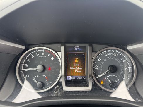 Certified 2023 Toyota Tacoma 4x4 Double Cab image 17