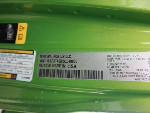 New 2025 Jeep Gladiator Sport image 25