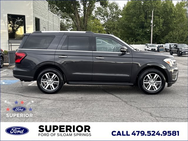 Used 2024 Ford Expedition Limited RWD image 2