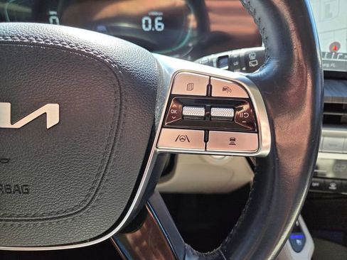 Used 2023 Kia Telluride EX w/ EX Captain's Chair Package image 33