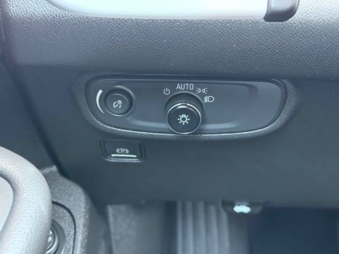 Used 2023 GMC Terrain SLE w/ Driver Convenience Package FWD image 36