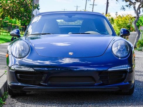 Used 2013 Porsche 911 Carrera 4S AWD/4WD image 15