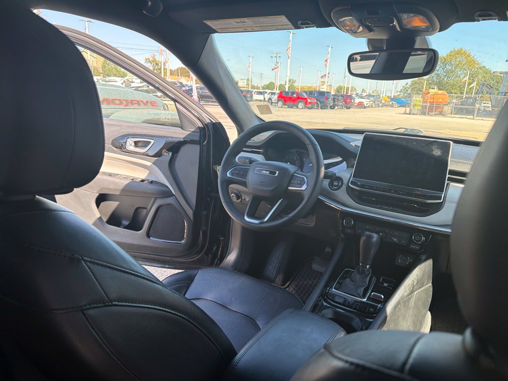Used 2023 Jeep Compass Limited AWD/4WD image 30