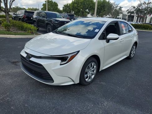 New 2026 Toyota Corolla LE image 2