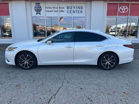 Used 2024 Lexus ES 350 w/ Premium Package image 31