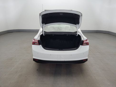 Used 2019 Chevrolet Malibu Hybrid FWD image 29