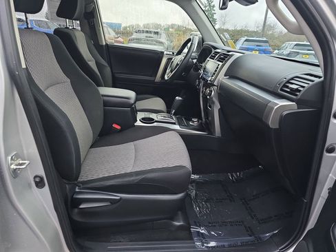 Used 2024 Toyota 4Runner SR5 image 29