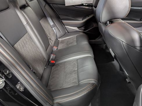 Used 2023 Nissan Maxima SR w/ Sport Mat Group image 23