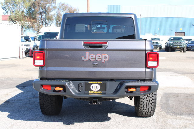 Used 2023 Jeep Gladiator Mojave w/ Cold Weather Group AWD/4WD image 4