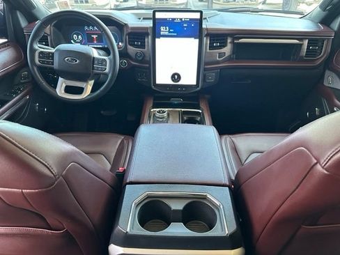 Used 2024 Ford Expedition Limited RWD image 12