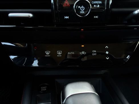 Used 2026 Nissan Kicks SR FWD image 33