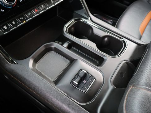 Used 2024 GMC Sierra 2500 AT4 w/ AT4 Premium Plus Package image 37