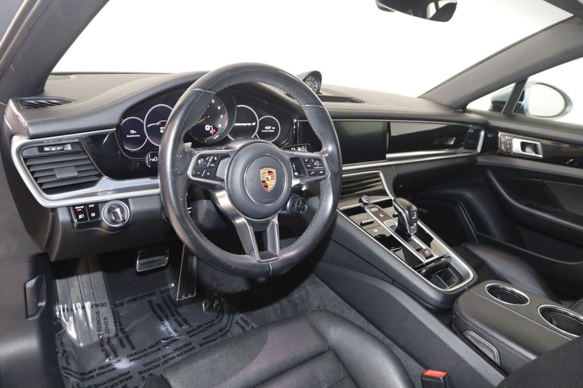 Used 2018 Porsche Panamera 4 AWD/4WD image 35