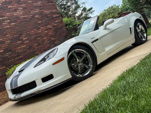 Used 2013 Chevrolet Corvette Grand Sport w/ 4LT Preferred Equipment Group RWD image 8