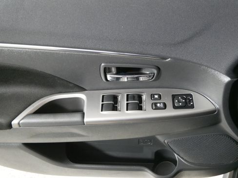 Used 2019 Mitsubishi Outlander Sport AWD image 19