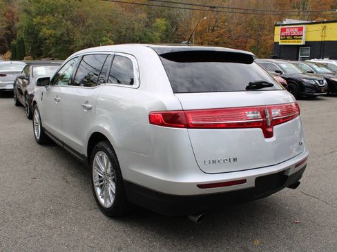 Used 2019 Lincoln MKT AWD image 10