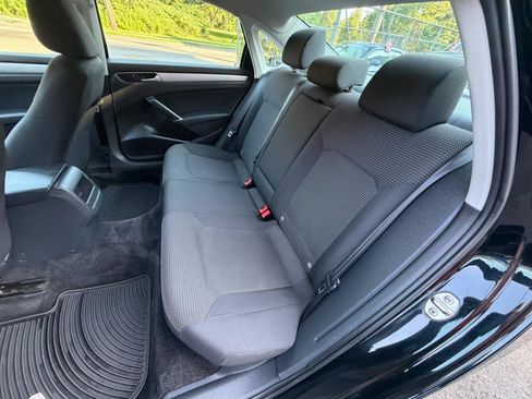 Used 2016 Volkswagen Passat 1.8T S FWD image 24