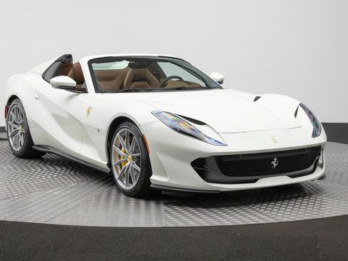 Certified 2023 Ferrari 812 GTS RWD image 11