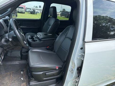 Used 2024 RAM 2500 Tradesman w/ Chrome Appearance Group AWD/4WD image 14