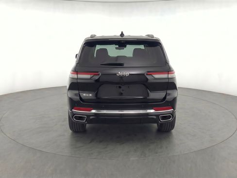 Used 2022 Jeep Grand Cherokee Summit AWD/4WD image 7