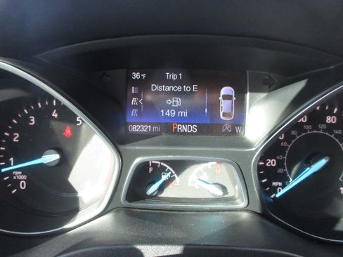 Used 2018 Ford Escape SEL image 16