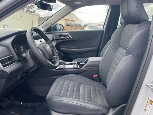 New 2026 Mitsubishi Outlander Trail Edition image 9