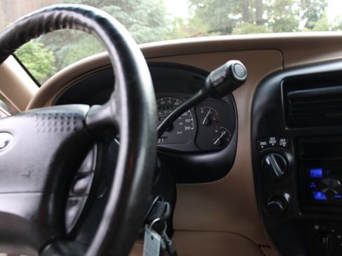 Used 2001 Ford Ranger XLT AWD/4WD image 7