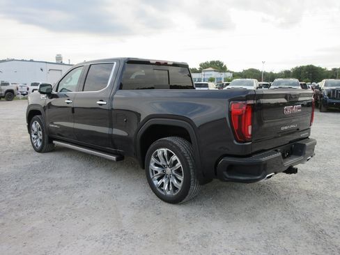 New 2026 GMC Sierra 1500 Denali w/ Denali Reserve Package image 9