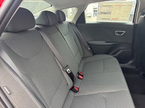 New 2025 Kia K4 LXS image 11