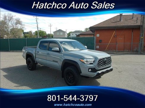 Used 2021 Toyota Tacoma TRD Off-Road AWD/4WD image 7