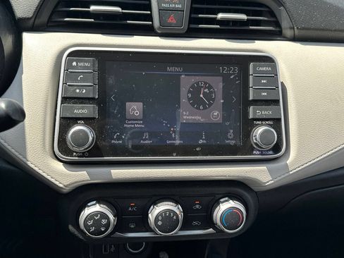 Used 2021 Nissan Versa SV FWD image 19