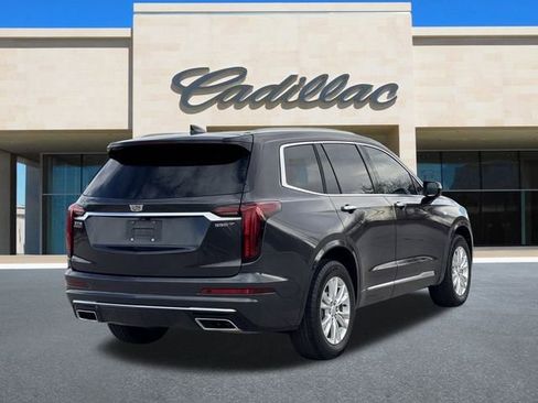 Certified 2022 Cadillac XT6 Luxury image 5