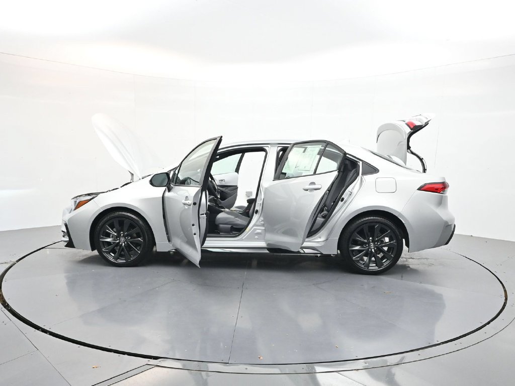 Used 2026 Toyota Corolla SE FWD image 27