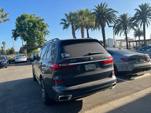 Used 2020 BMW X7 xDrive40i w/ M Sport Package AWD/4WD image 4