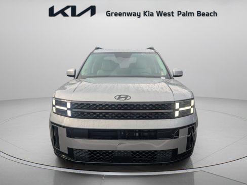 Used 2024 Hyundai Santa Fe Calligraphy FWD image 2