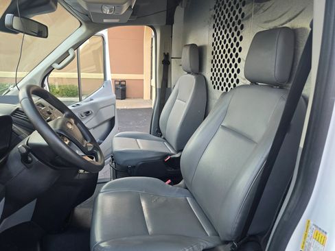 Used 2018 Ford Transit 250 130 Medium Roof image 20