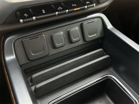 Used 2017 GMC Sierra 1500 SLT w/ Enhanced Driver Alert Package image 22