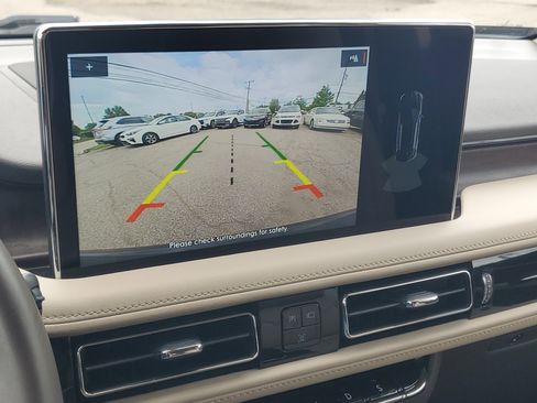 Certified 2023 Lincoln Nautilus Reserve AWD/4WD image 17