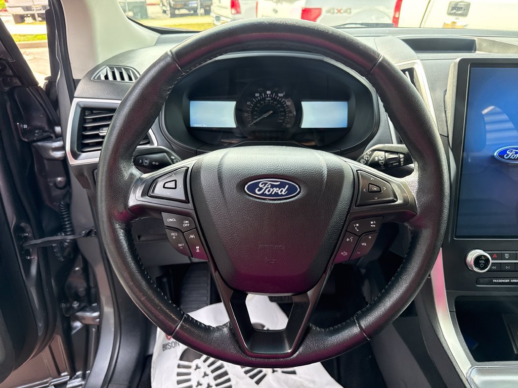 Used 2022 Ford Edge SEL AWD/4WD image 14