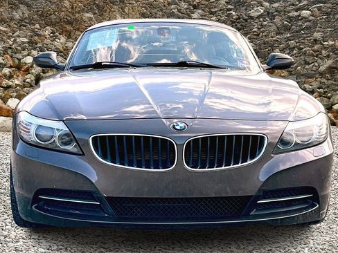 Used 2011 BMW Z4 sDrive30i w/ Premium Pkg image 3