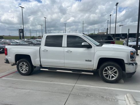 Used 2018 Chevrolet Silverado 1500 LT w/ Texas Edition image 6