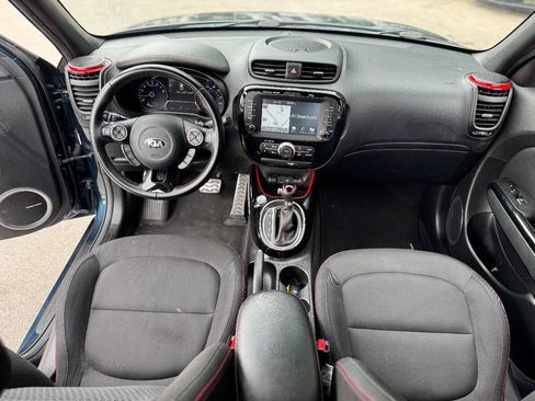 Used 2018 Kia Soul + FWD image 17